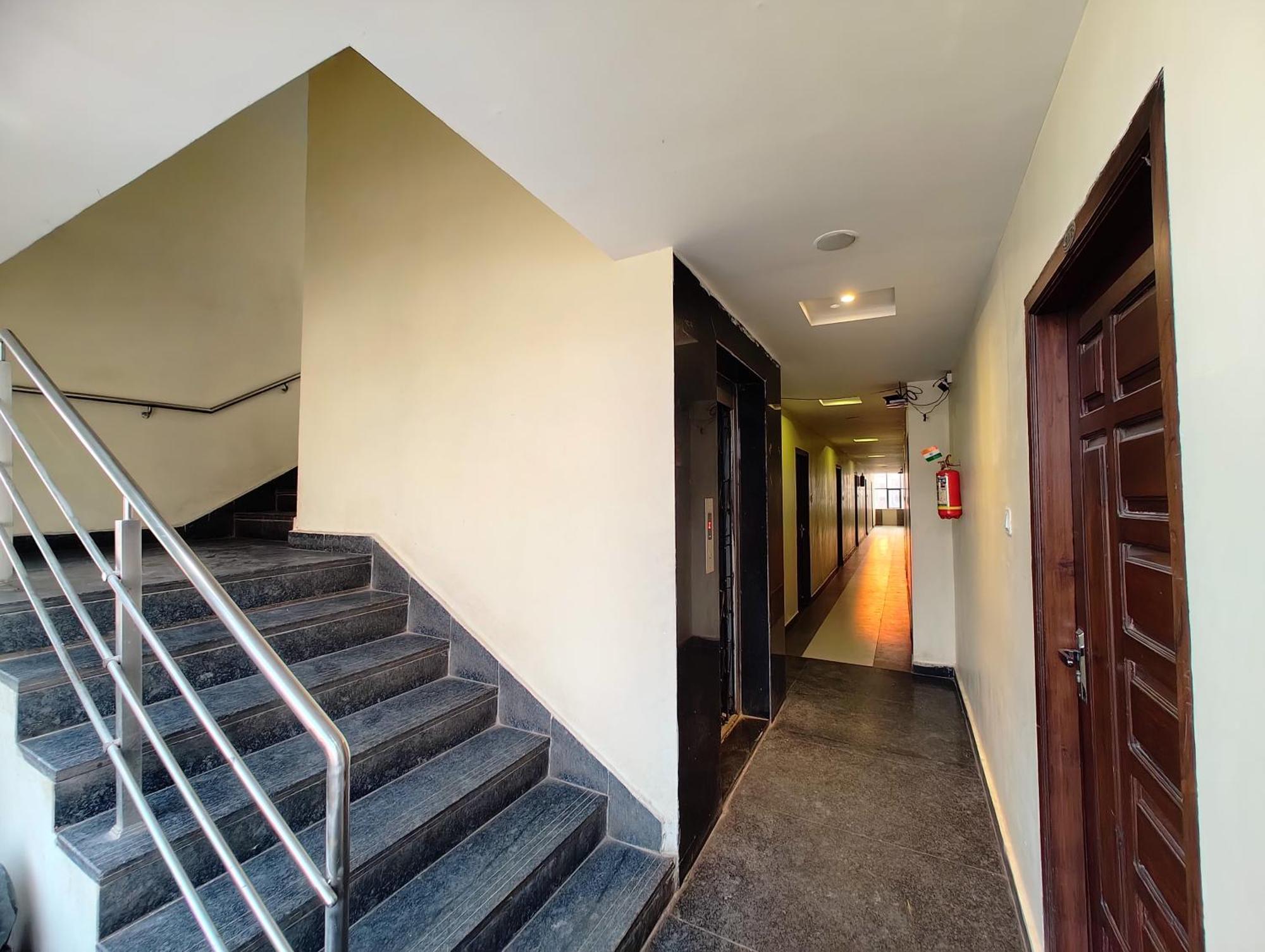 Hotel Grandview Kondapur  ภายนอก รูปภาพ