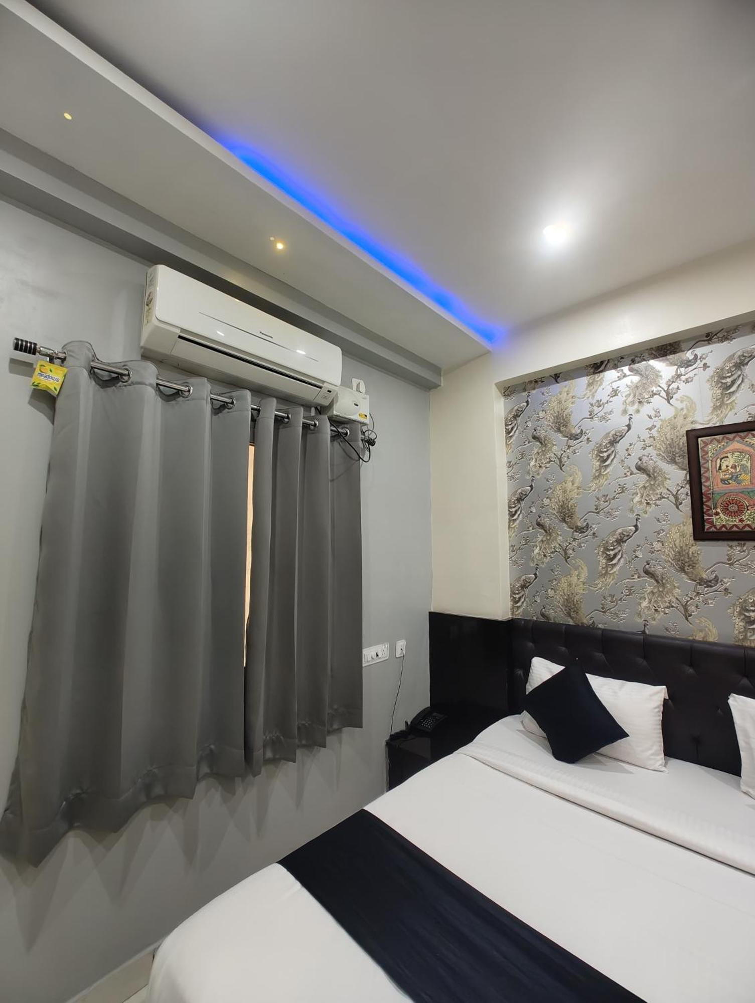 Hotel Grandview Kondapur  ภายนอก รูปภาพ