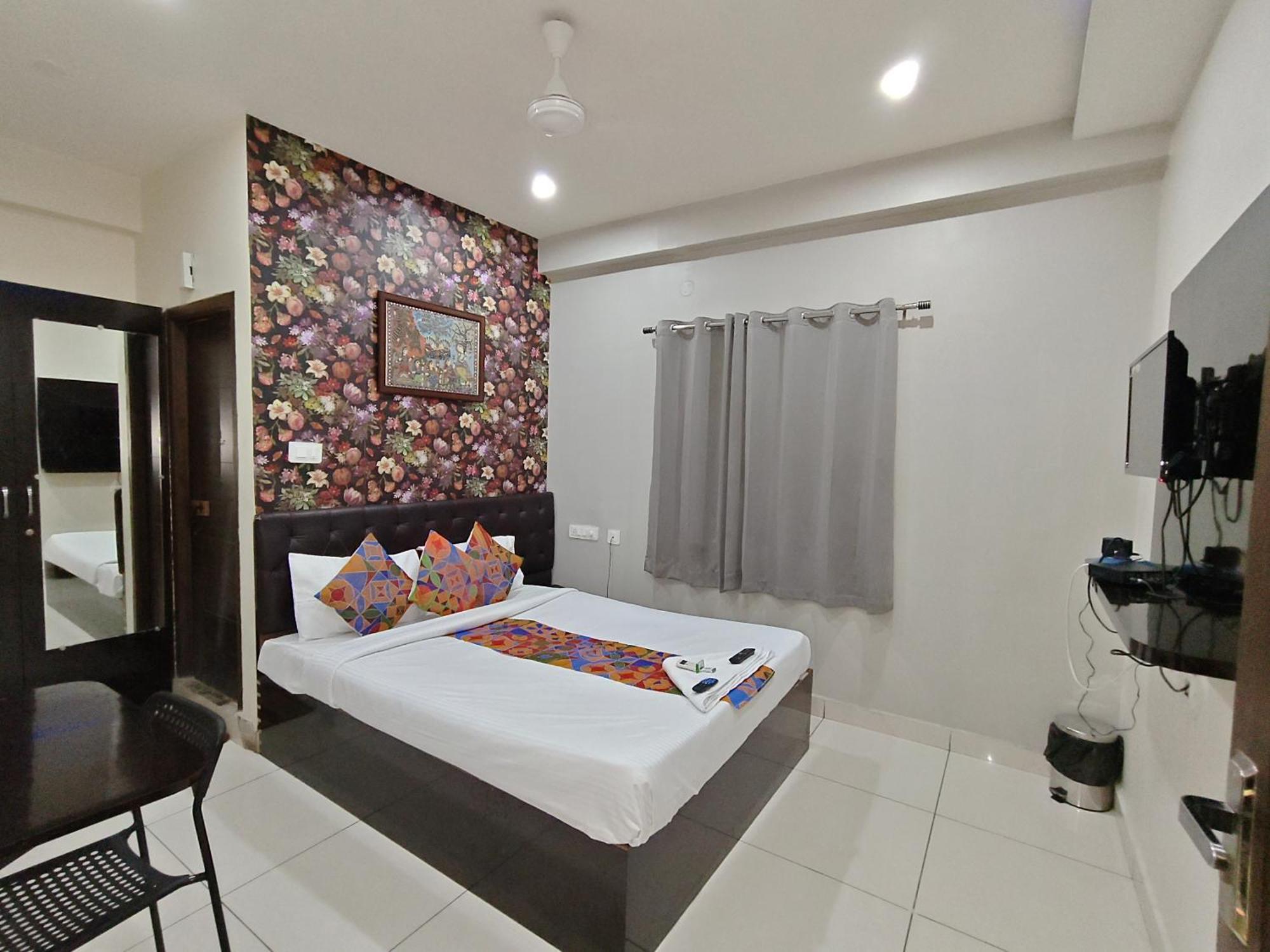 Hotel Grandview Kondapur  ภายนอก รูปภาพ