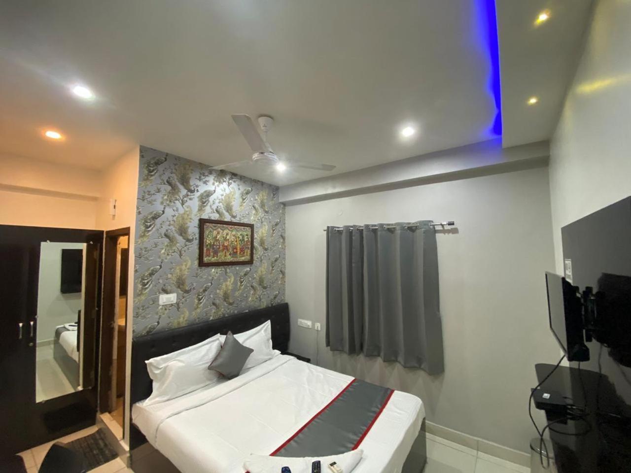 Hotel Grandview Kondapur  ภายนอก รูปภาพ